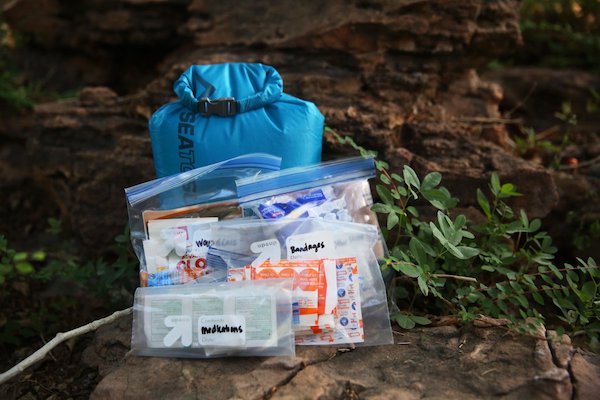 contents of a sample first aid kit
